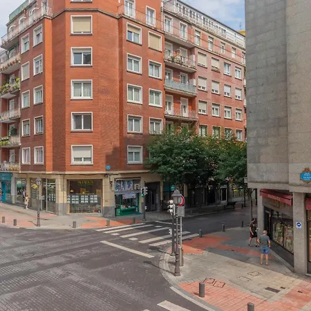 Piso Reformado En Centro * בילבאו